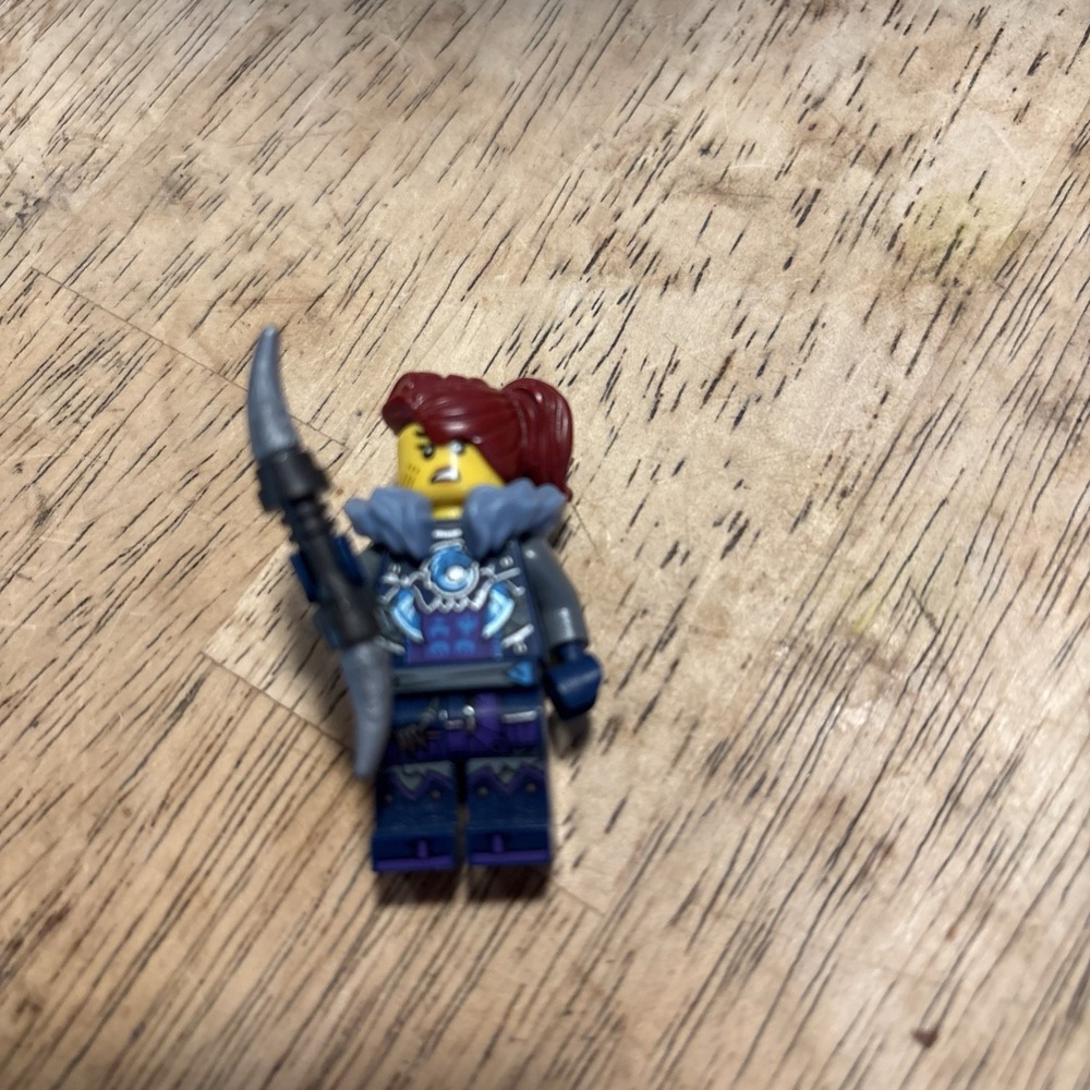 LEGO Ninjago Dragons Rising Jordana Minifigure with Weapon Accessory